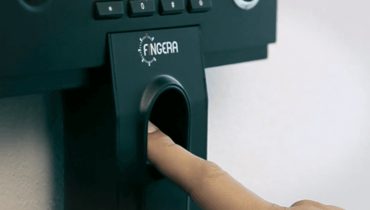 Biometric time clock - Biometric Glossary | Innovatrics