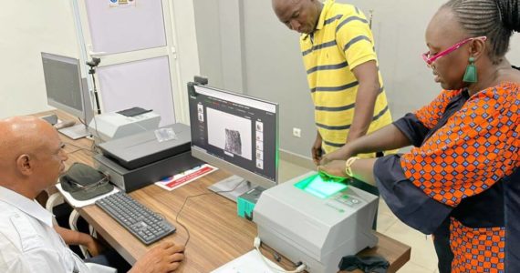 Guinea-Police-biometric enrollment