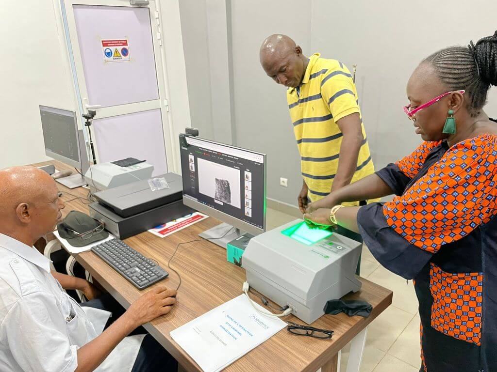 Guinea-Police-biometric enrollment