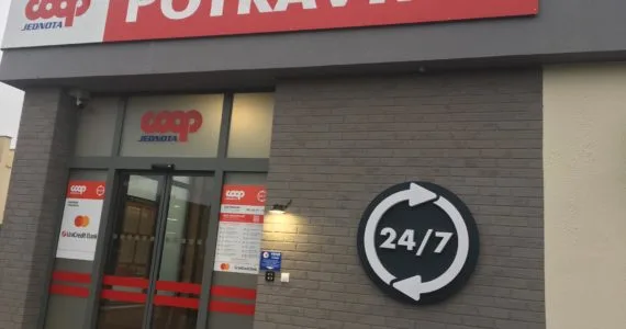 First of a chain of 24/7 autonomous grocery stores, driven by biometrics, opens in Slovakia First of a chain of 24/7 autonomous grocery stores, driven by biometrics, opens in Slovakia